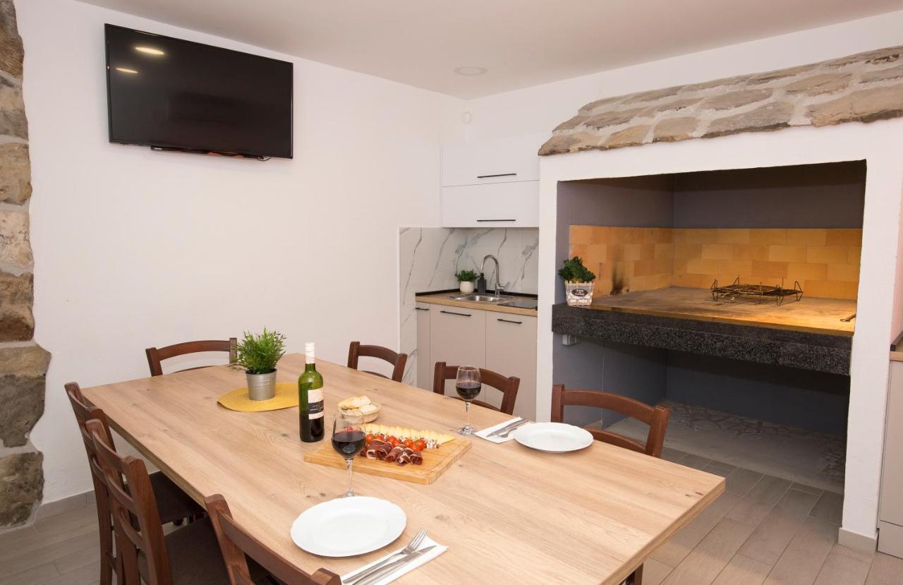 Apartment Maya Bellissima Tugare Eksteriør billede